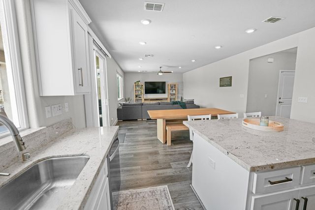 499 Red Sand Ct, Rocklin, CA 95765