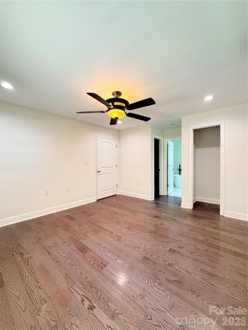 6081 Cambridge Drive, Harrisburg, NC 28075