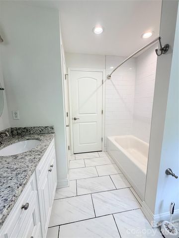 6081 Cambridge Drive, Harrisburg, NC 28075
