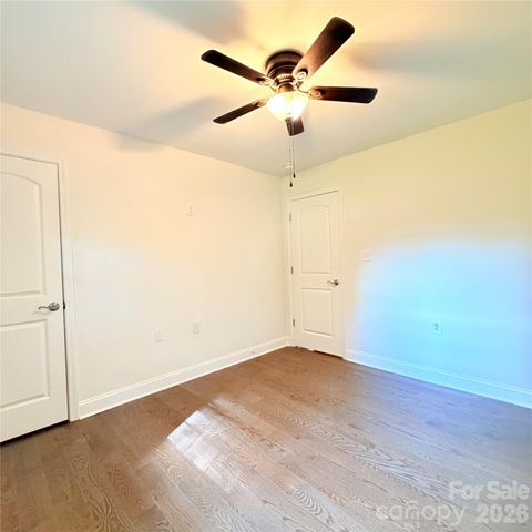 6081 Cambridge Drive, Harrisburg, NC 28075