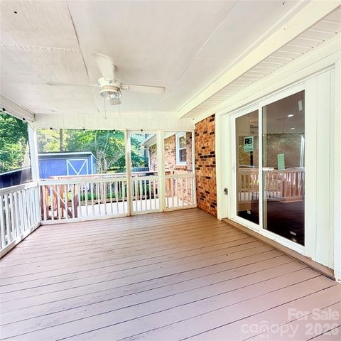 6081 Cambridge Drive, Harrisburg, NC 28075