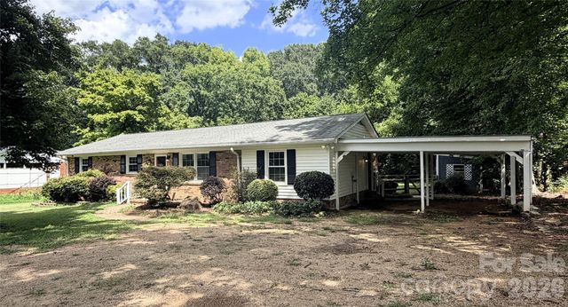 6081 Cambridge Drive, Harrisburg, NC 28075