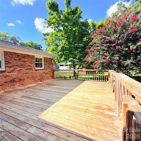 6081 Cambridge Drive, Harrisburg, NC 28075