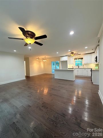 6081 Cambridge Drive, Harrisburg, NC 28075