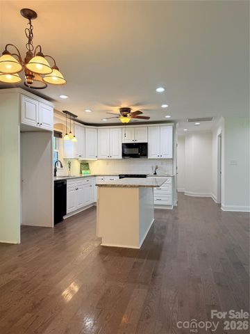 6081 Cambridge Drive, Harrisburg, NC 28075