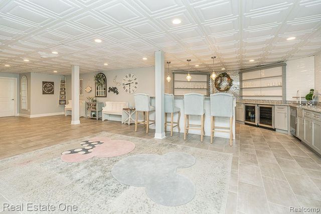 3960 Harvest Creek Court, Oakland Twp, MI 48306