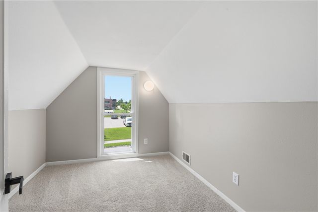 1405 5th Avenue, Marion, IA 52402