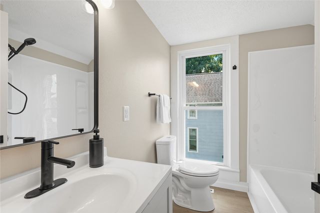 1405 5th Avenue, Marion, IA 52402