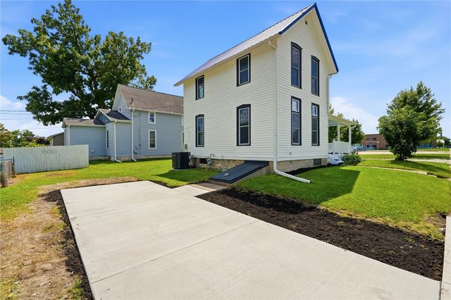 1405 5th Avenue, Marion, IA 52402