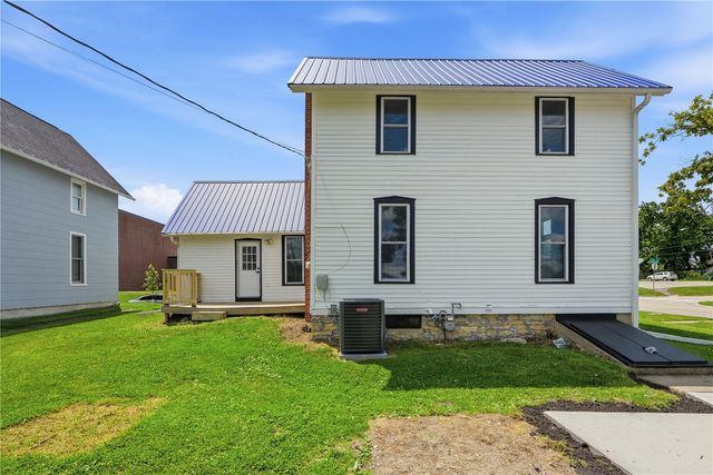 1405 5th Avenue, Marion, IA 52402