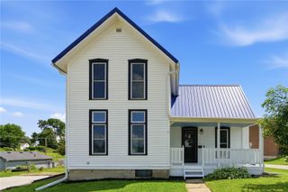 1405 5th Avenue, Marion, IA 52402