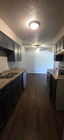 6717 Loma Vista Drive 6719, Fort Worth, TX 76133