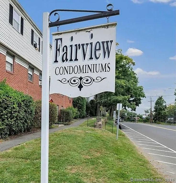 16 Fairview Drive APT 3, Danbury, CT 06810