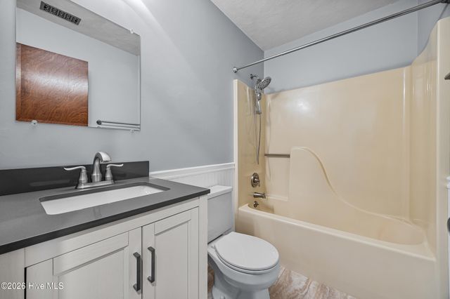 1107 Gould Road, Jacksonville, NC 28540