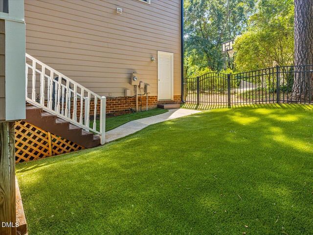 5420 Lake Edge Drive, Holly Springs, NC 27540