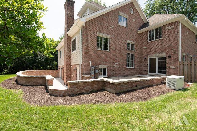 1635 Sequoia Trail, Glenview, IL 60025