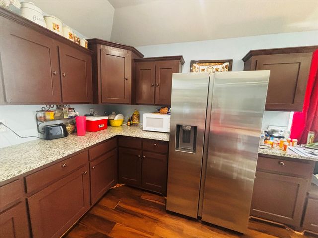 21201 South Street, New Caney, TX 77357