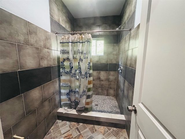 21201 South Street, New Caney, TX 77357