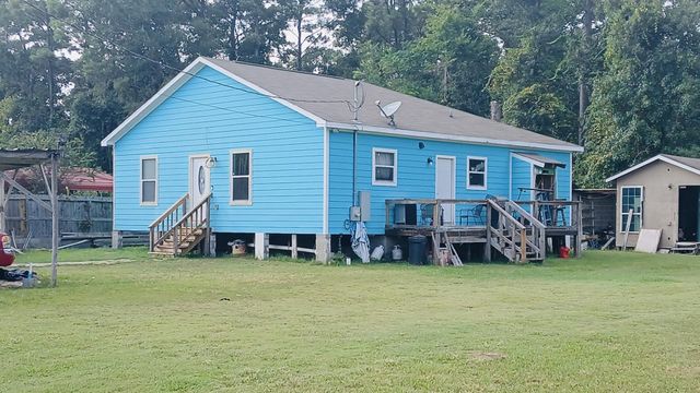 21201 South Street, New Caney, TX 77357