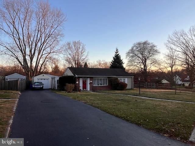 18 MULBERRY LN, Plymouth Meeting, PA 19462