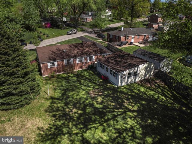 18 MULBERRY LN, Plymouth Meeting, PA 19462