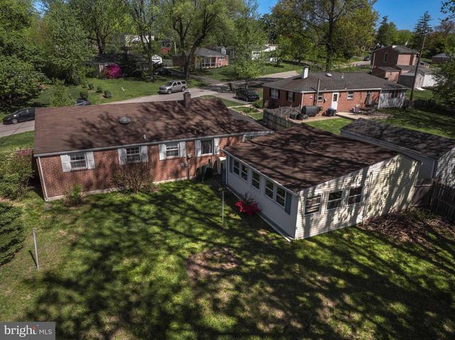 18 MULBERRY LN, Plymouth Meeting, PA 19462