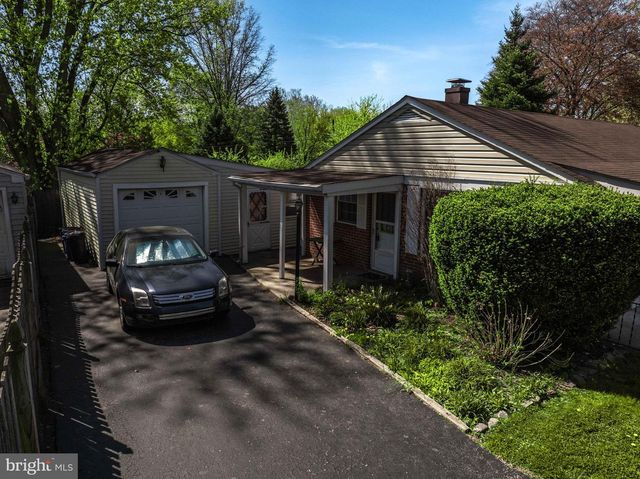 18 MULBERRY LN, Plymouth Meeting, PA 19462