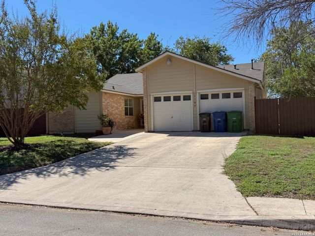 2814 BURNING HILL, San Antonio, TX 78247