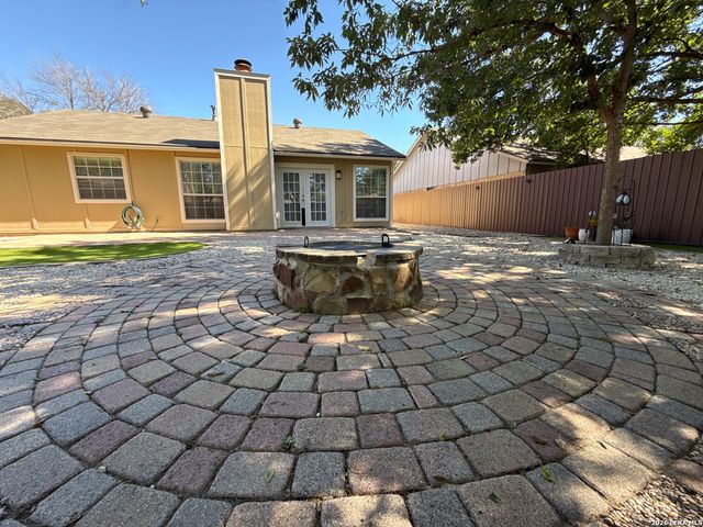 2814 BURNING HILL, San Antonio, TX 78247