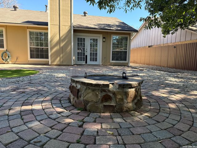2814 BURNING HILL, San Antonio, TX 78247