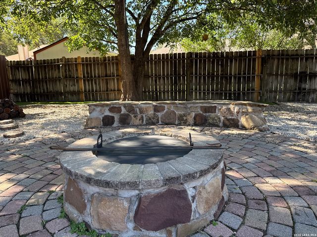 2814 BURNING HILL, San Antonio, TX 78247