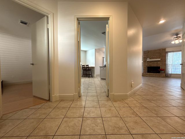 2814 BURNING HILL, San Antonio, TX 78247