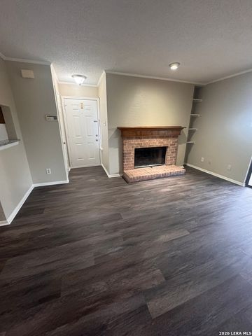 4212 Medical Dr Unit 423, San Antonio, TX 78229