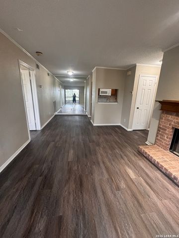 4212 Medical Dr Unit 423, San Antonio, TX 78229