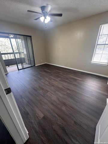 4212 Medical Dr Unit 423, San Antonio, TX 78229