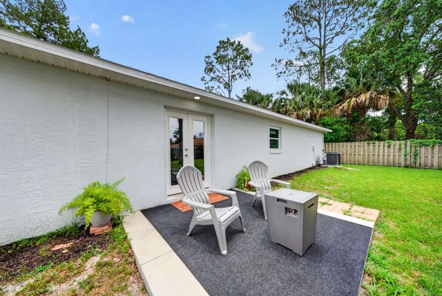 58 Providence Ln, Palm Coast, FL 32164