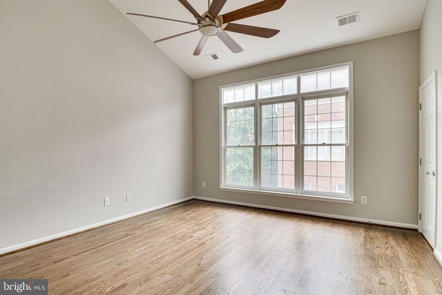 1323 N BARTON ST, Arlington, VA 22201