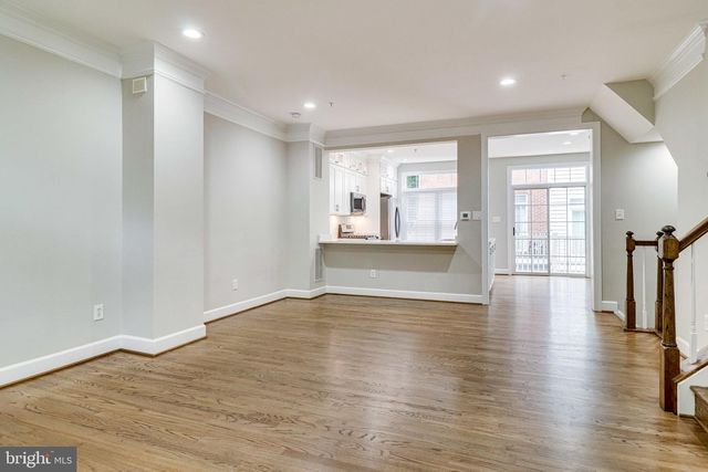 1323 N BARTON ST, Arlington, VA 22201