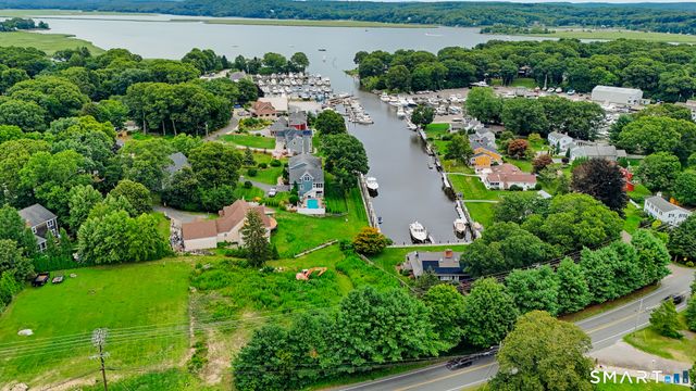 81 Essex Road, Old Saybrook, CT 06475