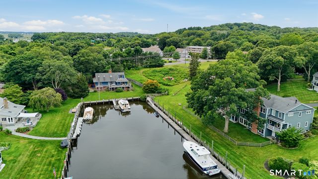81 Essex Road, Old Saybrook, CT 06475