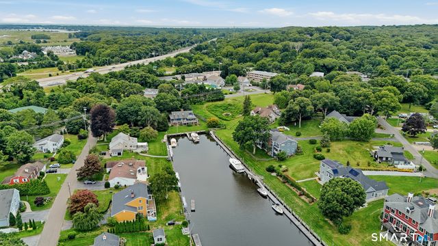 81 Essex Road, Old Saybrook, CT 06475