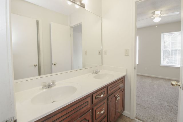 2000 Tynewood Drive, Clarksville, TN 37042