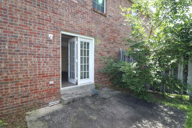 2000 Tynewood Drive, Clarksville, TN 37042