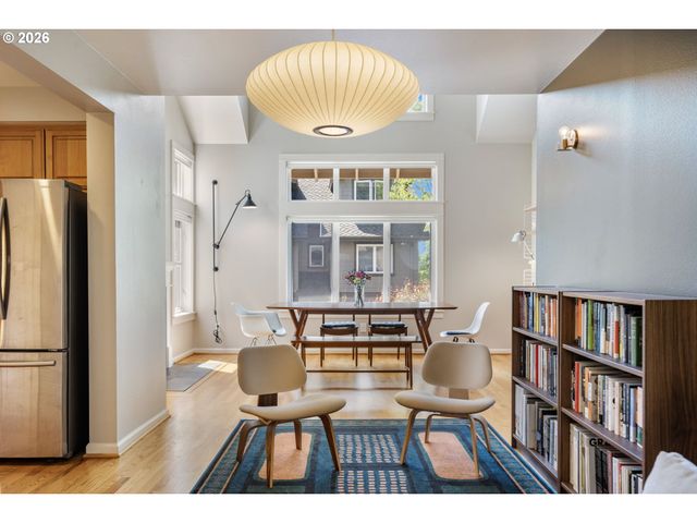 10247 Nw VILLAGE HEIGHTS Dr, Portland, OR 97229