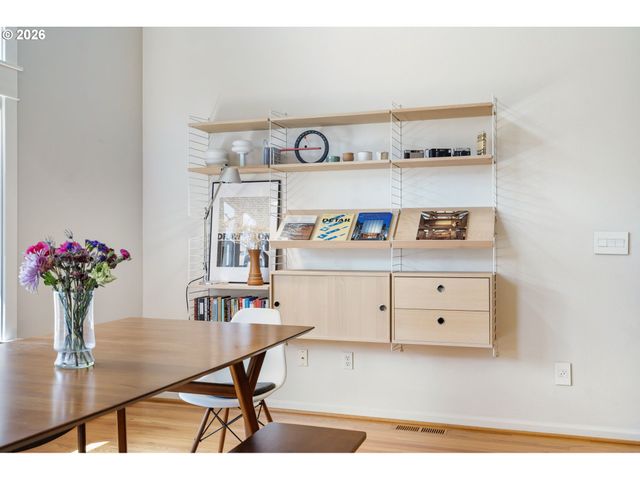 10247 Nw VILLAGE HEIGHTS Dr, Portland, OR 97229