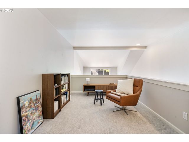 10247 Nw VILLAGE HEIGHTS Dr, Portland, OR 97229