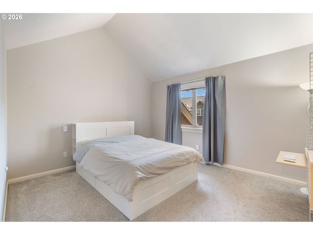 10247 Nw VILLAGE HEIGHTS Dr, Portland, OR 97229