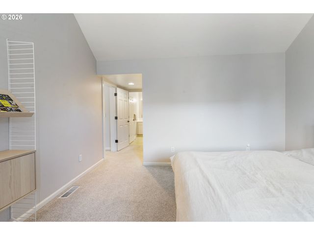 10247 Nw VILLAGE HEIGHTS Dr, Portland, OR 97229