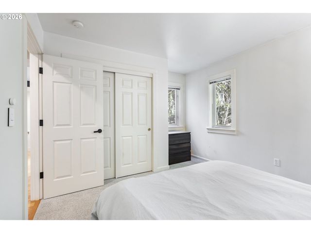 10247 Nw VILLAGE HEIGHTS Dr, Portland, OR 97229