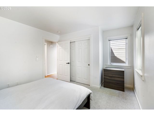 10247 Nw VILLAGE HEIGHTS Dr, Portland, OR 97229